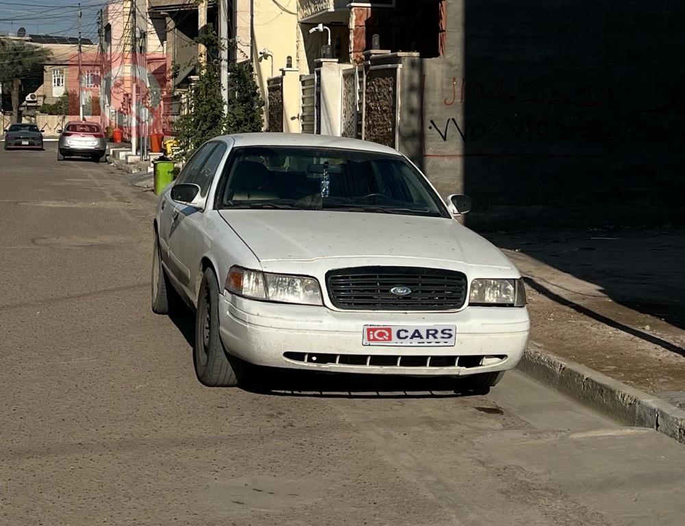 فورد كراون فيكتوريا